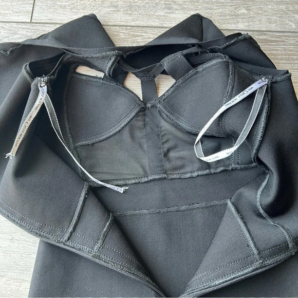 Miss Circle Lace Cut Out Front Bodycon Dress - Picture 9 of 10